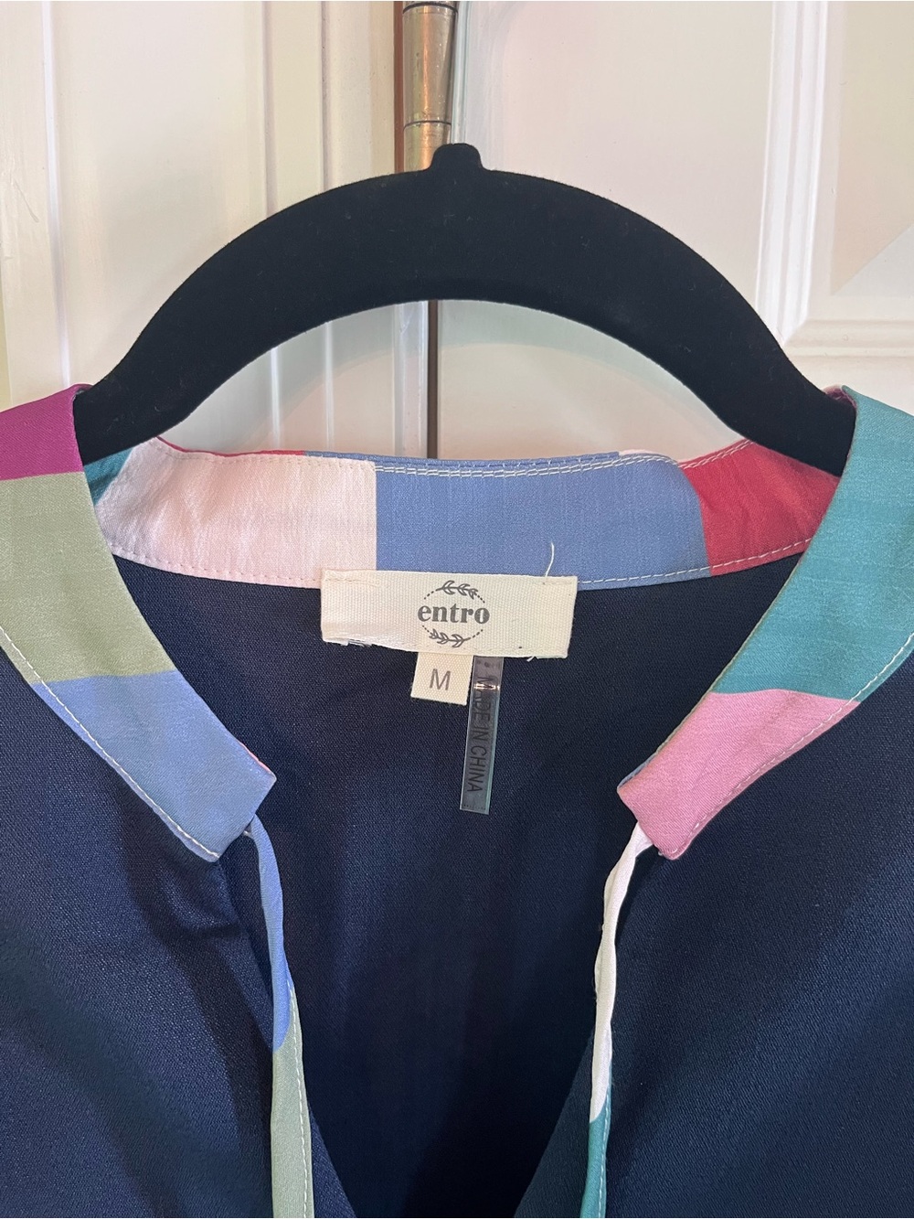 entro Navy Puff-Sleeve Blouse with Pastel Trim Size M - Picture 2 of 8